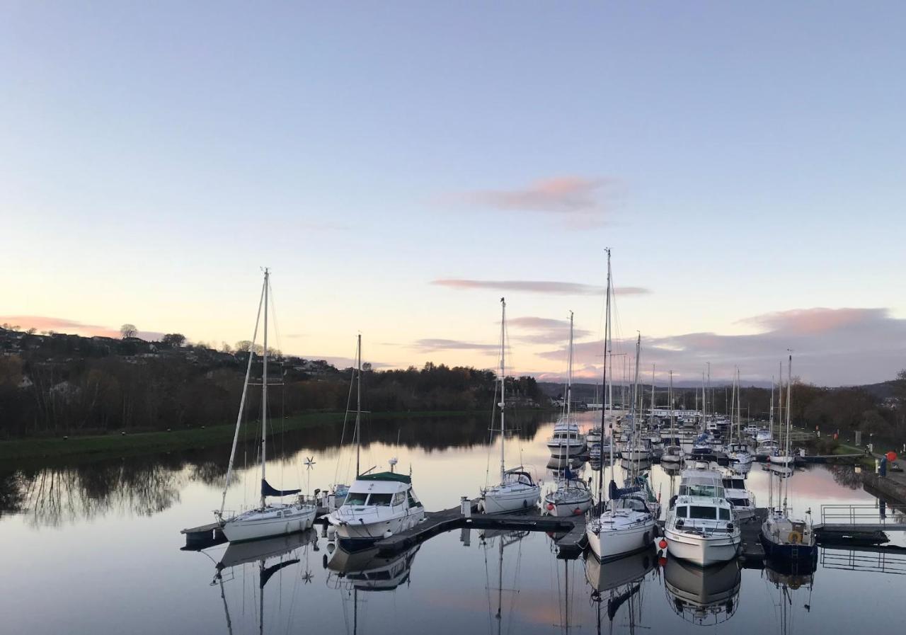 The Boat And Breakfast — Photos 1